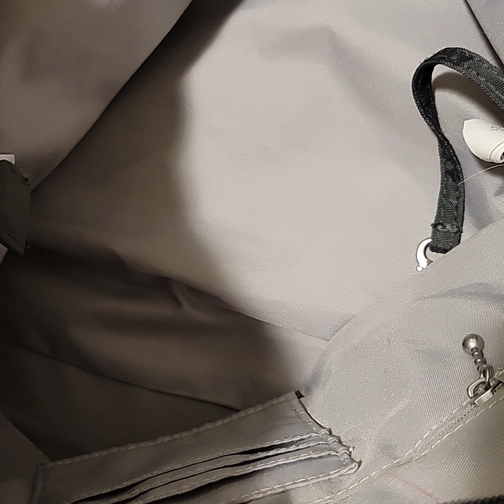 Baggallini Crossbody Bag - Picture 8 of 9